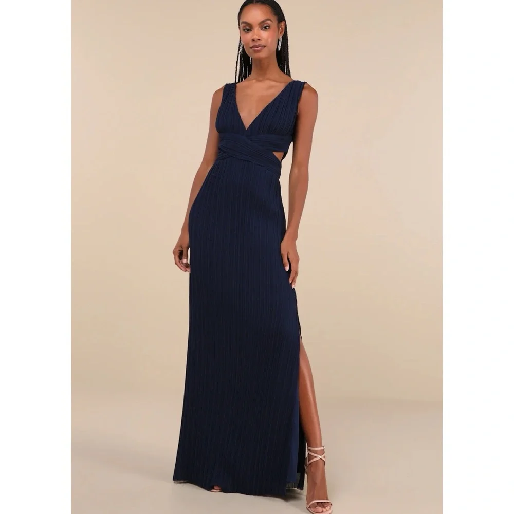 NWT Lulus Compelling Poise Navy Blue Plisse Cutout Sleeveless Maxi Dress Large - Picture 3 of 16